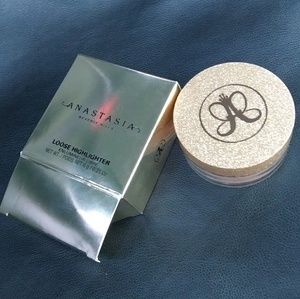 Anastasia Loose Highlighter in So Hollywood